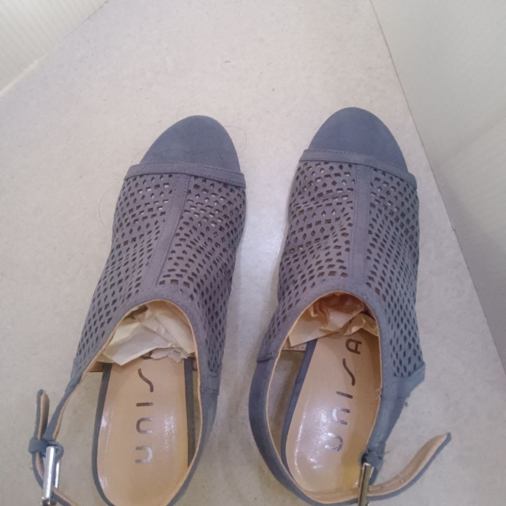 Unisa shoes